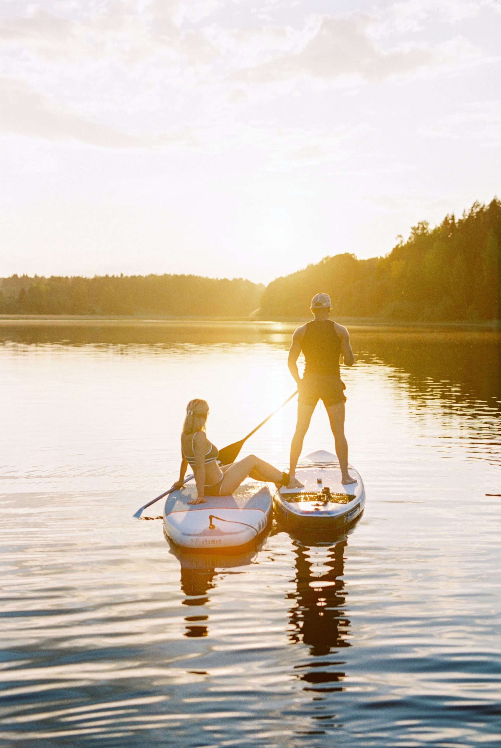 Couple watching the sunset on Lake Hartwell
