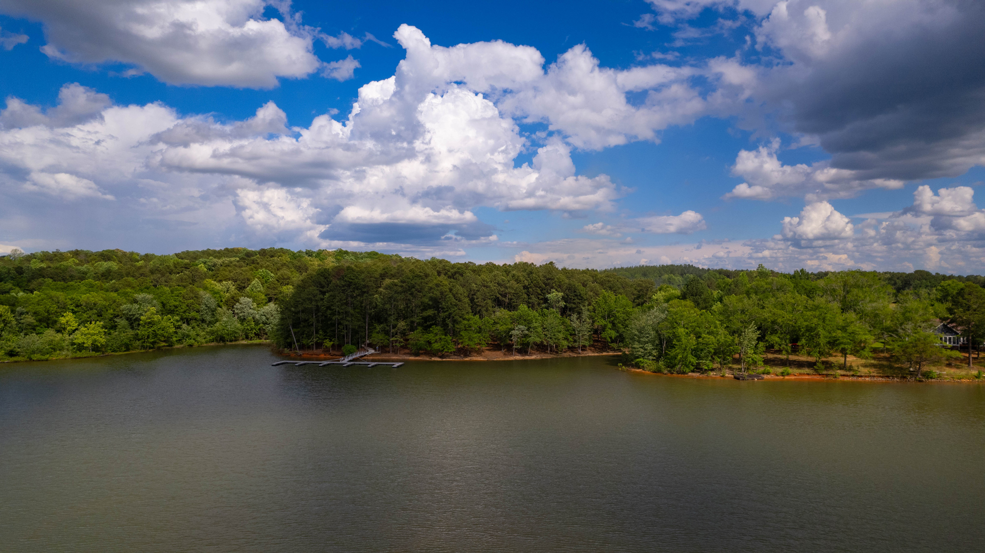 Lake Ranch Special 3.2-acre estate steps to Lake Hartwell